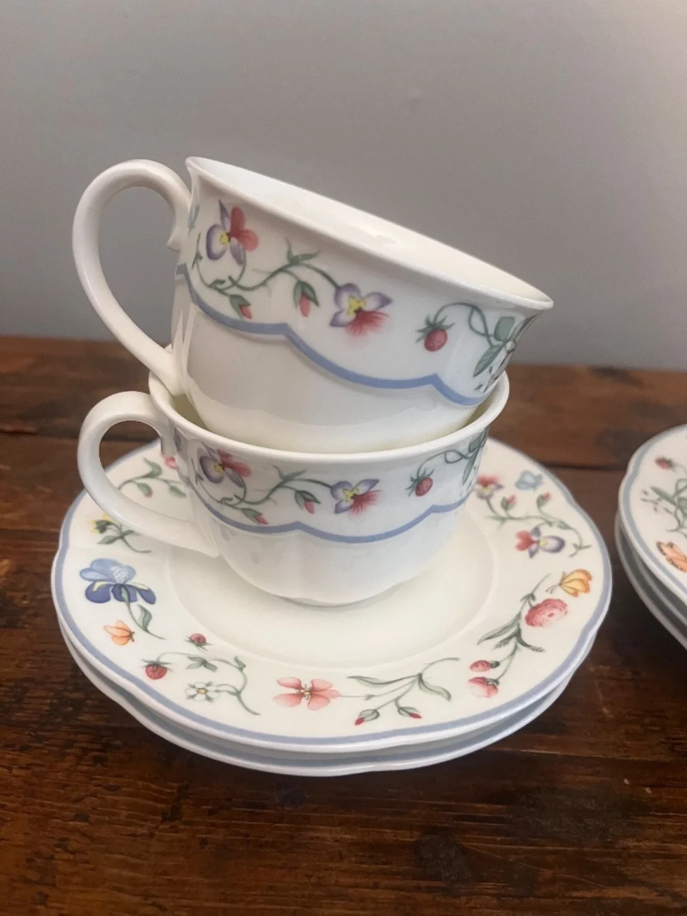 Villeroy & Boch Mariposa Bone China Cups and Saucers Set of 5 / Floral China